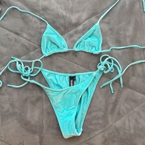 Triangl bikini!